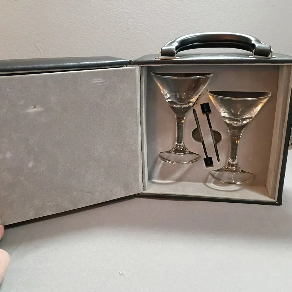 Geoffrey Beene martini travel